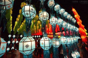 paper lanterns Loy Krathong 2014