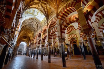 Arches, Mezquita de Córdoba, Cordoba, Spain